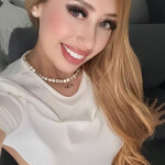 Oriana rubia de vacaciones tengo 19 años