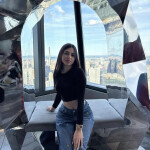 Linda jovencita recién llegada a tu isla