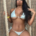 Mujer joven en tu ciudad