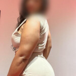 HERMOSA MORENA CON GANAS DE DESCUBRIR COSAS NUEVAS