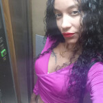 BOMBONCITO - Soy una chica latina simpática y llena de energía. Busco compartir charlas y momentos d