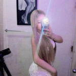Rubia - Hola mi amor soy una chica rubia bonita de cara y de cuerpo muy con muchas ganas de hacerte 