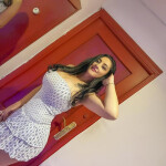 HOLA SOY DANIELA UNA CHICA LATINA