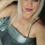 Mía tu rubia exótica