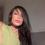 Colombiana jovencita y acogedora