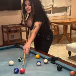 Hermosa y muy femenina chica trans latina