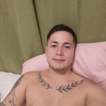 Soy chico latino devuelta a la Isla ven a disfrutar conmigo un momento de y muchas ganas