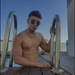 100 - Hola soy alex estoy de paso.por agua dulce hago salidas domicilio hoteles soy masajista tengo 