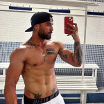 SÓLO SALIDAS - LATINO ENCANTADOR REAL Y EXQUISITO