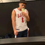 Chico joven buena - Joven pocos días ven conocene hablame al WhatsApp te doy información de lo que p