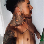 Latino tatuado universitario con sitio privado 24 7