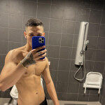 Sebastian joven latino