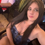 SOY DAHIANA UNA MUJER MUY INQUIETA Y CON MUCHAS GANAS DE AVENTURAS