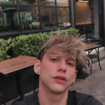 Hola soy Gabriel - Sobre mí Soy un chico lindo de carácter amigable y cercano con un toque cálido qu