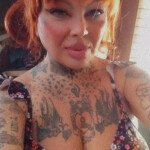 Kattie Von D te ofrezco mucho más que simple compañia