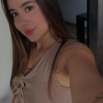 SOY MIA UNA JOVEN GUAPA