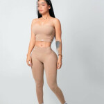 Luisa - Solo para caballeros que valoran la compañía de una mujer auténtica y elegante. Mi nombre es