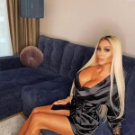 Lara - Hi im Sunny new in town Escribeme en wassap para mas i formation i speak english Spanish