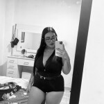 SOY KARINA NOVEDAD GUAPA Y EXTROVERTIDA