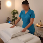 ESPECIALISTA EN EL ARTE DEL MASAJE SPECIALIST IN THE ART OF MASSAGE GRANADA