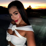 ANA ENCANTO TERNURA Y UN TOQUE