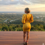 Carla Novedad ! Educada cariñosa Me implico bastante llámame o escribe