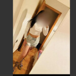 Abby - Hola Mis guapos estoy por tu cuidad Solo un por un ratito Con muchas ganas de hacer Y pasárme