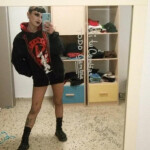 Española tatuada - Hola soy Sonia una chica joven española guapa y tatuada. Tengo un físico petite p