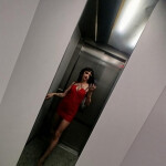 Muy - Soy alegre y cercana. Me gusta crear momentos auténticos donde la conexión fluye y la sonrisa 