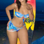 Trigueña latina jovencita en tolosa