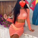 MASAJISTA JOVEN Y EXTROVERTIDA