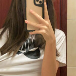 Luna - Hola soy una chica muy agradable con ganas de conocer a hombres nuevos les espero cariño