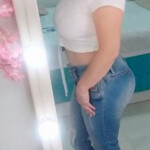 Laura - Soy Laura una chica amorosa dispuesta . Empezamos con masaje relajante después uno y termina