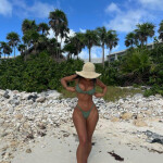 Sarita - Amores soy Sara cariño una Morena Brasileira especial ven y lo vas a comprobar Me encantan 