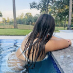 Lucía colombiana joven recién llegada independiente