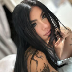 Colombiana en la línea de la consepcion