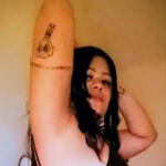 ESPAÑOLAS Y LATINAS ESTAMOS SOLAS EN CASA