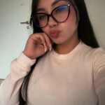 Cindy - Soy Cindy una mujer de personalidad intrigante y reservada que encuentra fascinación en el a