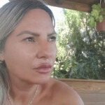 Bianca - Hola soi nueva en el perfil divertida y con ganas de conocer ..