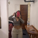 Chica - PRENDIDA cariño llévame donde tú quieras solo salidas