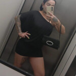 Barbie - Hola amores soy Bruna masajista sobretodo con ganas de un encuentro unico e Este mujerón es