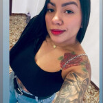 Karol hermosa morena tatuada