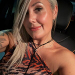 Soy Uma QUIERO RECIBIRLA TODA! Mira como hago que entren dos a la vez! videos. Sexting y videollamada