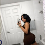 Videollamada - Hola caballeros soy Zara tu color café de 22 años hecho escort y quiero que me mires 