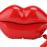 CONTESTANDO EL TELEFONO