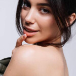 Diana - I'd like to t a man at my place or come to visit. A sweet smiling slim Russian girl.