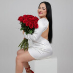 Valentina - Hola cariño soy Valentina una latina recién llegada masajista y escort guapa simpática a