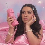 LATINA CON CURVAS TENTADORAS