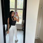 MIA - Soy Mía una mujer que vive con idad y se . Me gusta jugar y perderme en la hasta que el tiempo