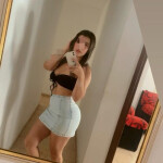 Latina y - Hola amor!! Soy Camila una encantadora escort muy cariñosa de buen rollo . Me encanta viv